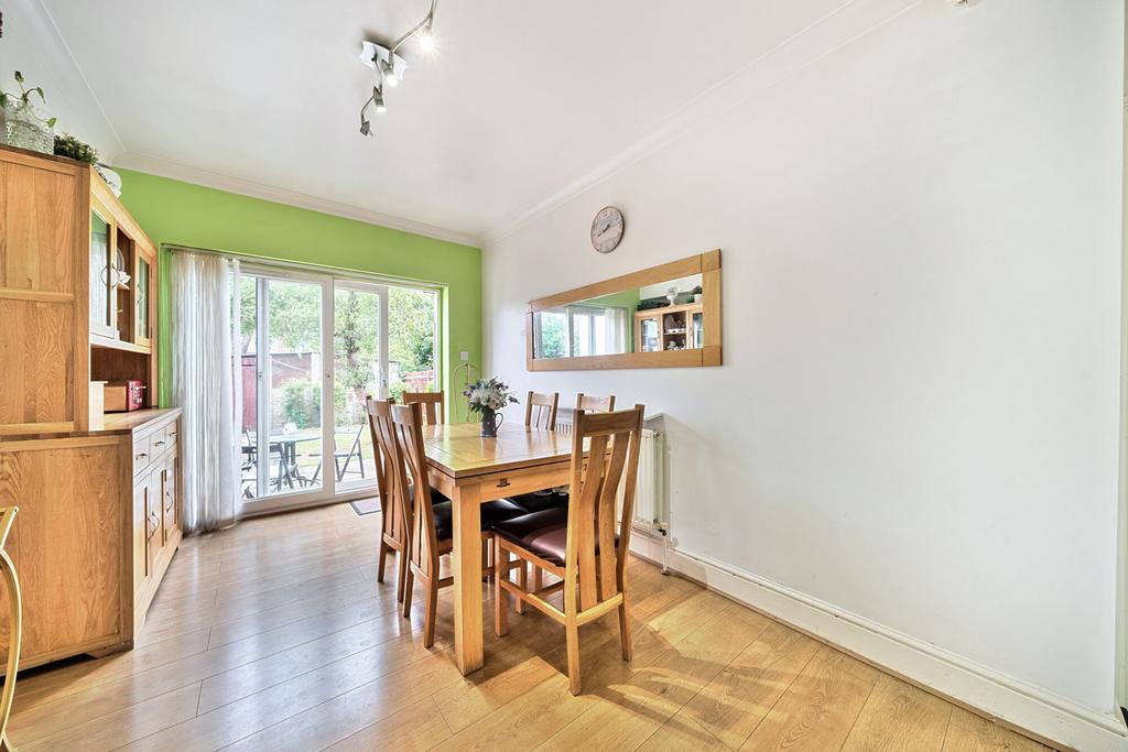 1303263-8-683efc9...