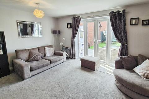 12 Brazier Close, Burntwood, WS7 3QT