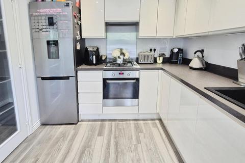 12 Brazier Close, Burntwood, WS7 3QT