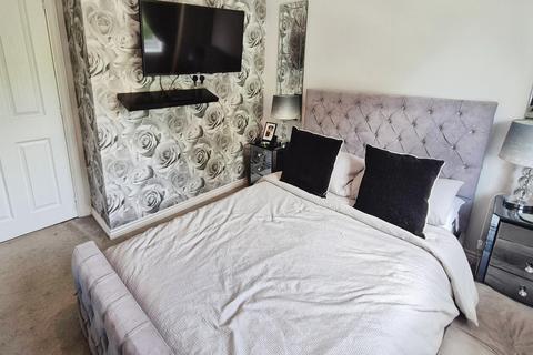 12 Brazier Close, Burntwood, WS7 3QT