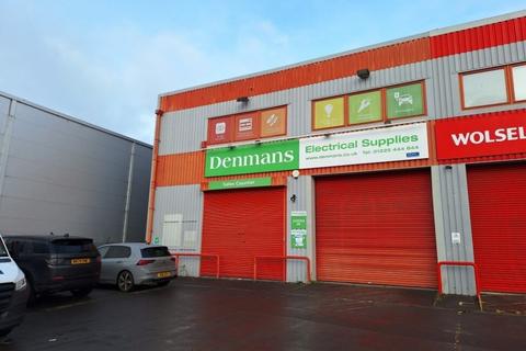 Distribution warehouse to rent, Locksbrook Rd Bath BA1 3EU