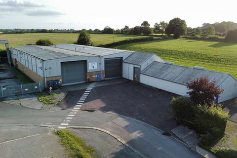Factory to rent - Arnolds Field Est Wickwar GL12 8JB