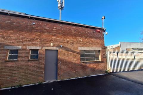 Retail property (high street) to rent, 11-15A Station Rd Yate BS37 5HT