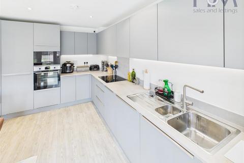 103 Stirling Close, Stevenage, SG2 8TG
