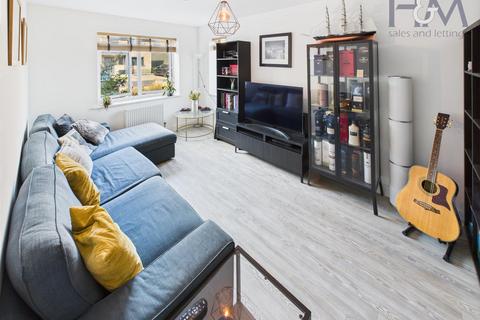 103 Stirling Close, Stevenage, SG2 8TG