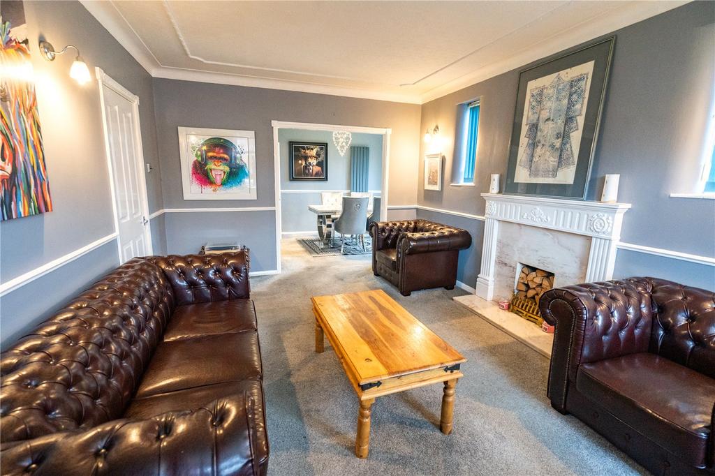Living Room (2)