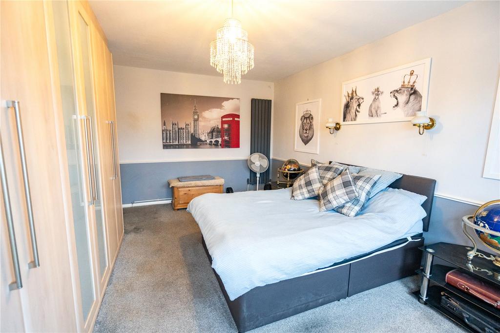 Bedroom 1 (2)