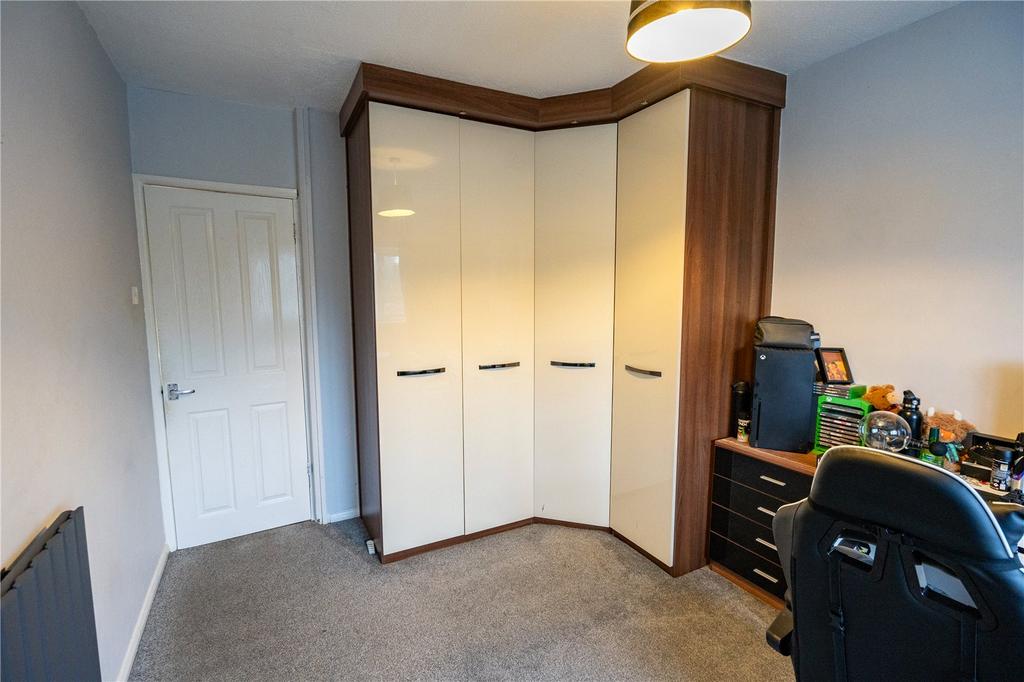 Bedroom 2 (2)