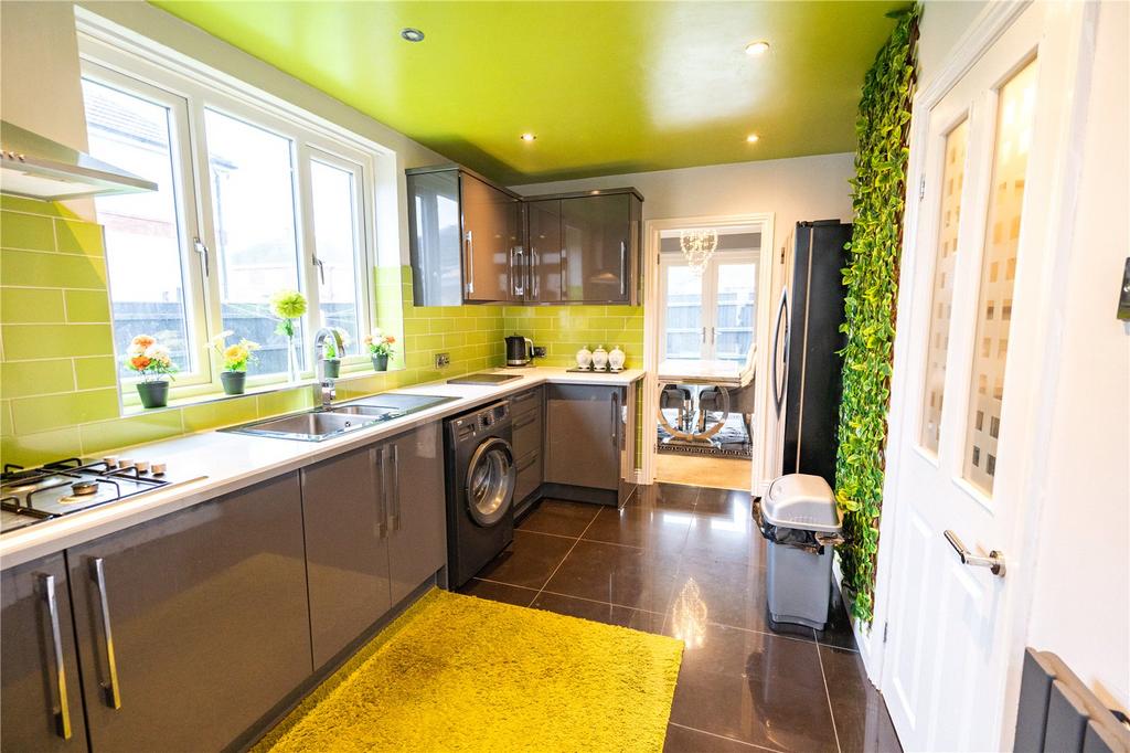 Kitchen (2)