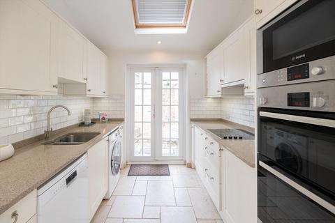 2 bedroom semi-detached house for sale, West Side Common, London, SW19