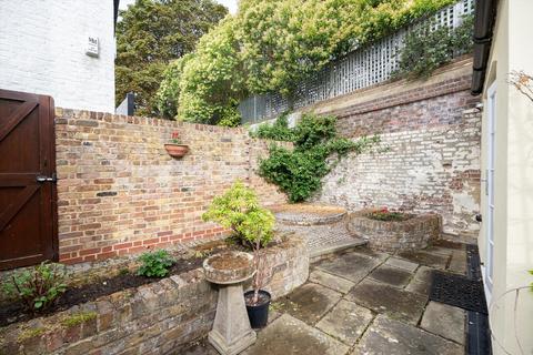 2 bedroom semi-detached house for sale, West Side Common, London, SW19