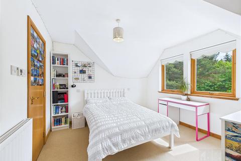 5 School Gardens, Dulnain Bridge, Grantown-on-spey, PH26 3DE