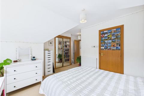 5 School Gardens, Dulnain Bridge, Grantown-on-spey, PH26 3DE