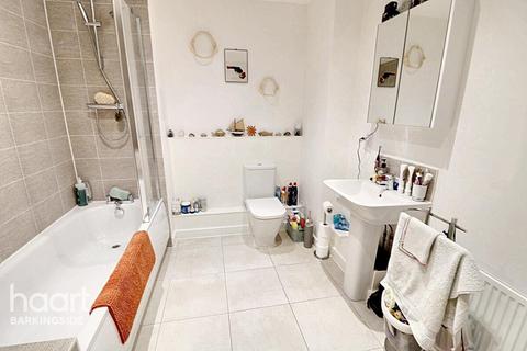 undefined, Marine Crescent, Hainault