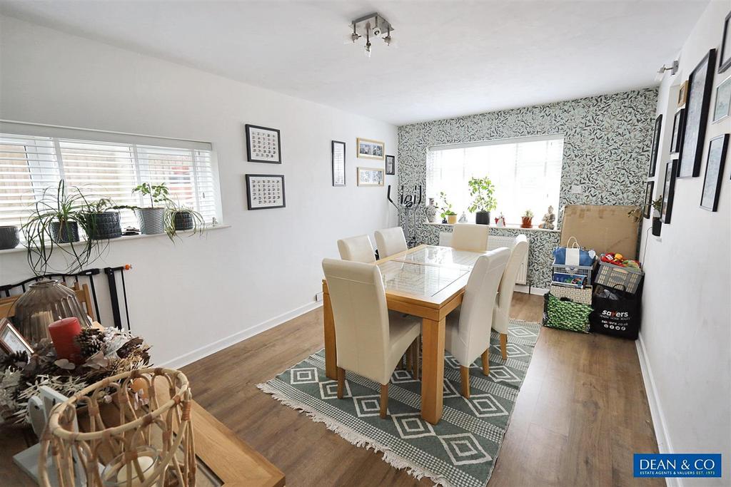 Dining room/bedroom five