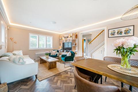 25 Forster Road, Guildford, GU2 9AE