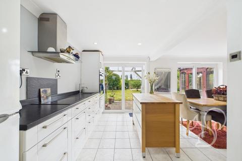 4 bedroom detached house for sale, Dinants Crescent, Marks Tey
