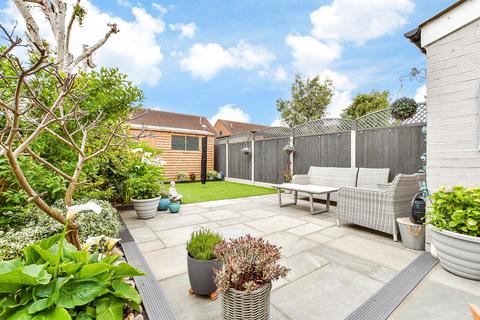 3 bedroom semi-detached house for sale, West Lea, Deal, Kent