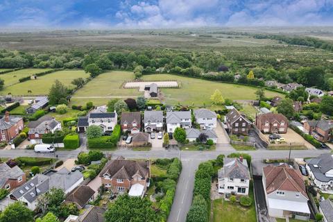 4 bedroom detached house for sale, Manchester Road, SO41 6AS