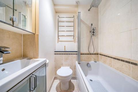 2 bedroom flat to rent, Hollywood Road, London SW10