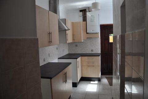 3 bedroom barn conversion to rent, Tower Gardens, Holyhead