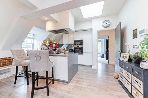 3 bedroom apartment for sale, 2 Kew Bridge Road, London, TW8