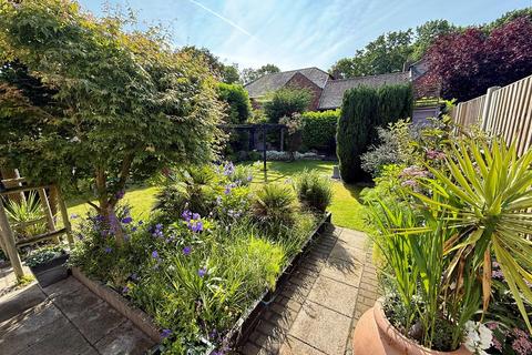 71 Blackford Road, Shirley, Solihull, B90 4DA
