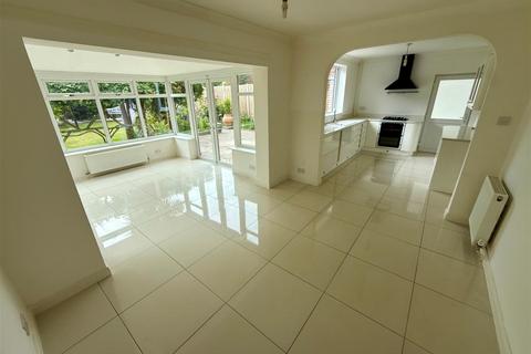 71 Blackford Road, Shirley, Solihull, B90 4DA