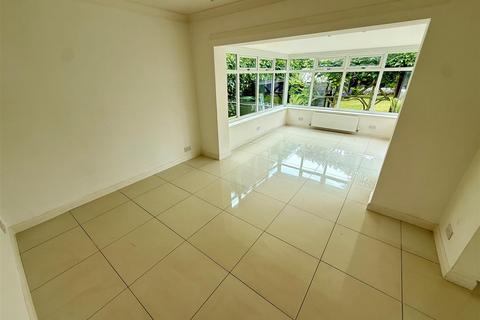 71 Blackford Road, Shirley, Solihull, B90 4DA