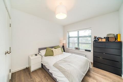 2 bedroom flat for sale, Elm Grove, London SW19