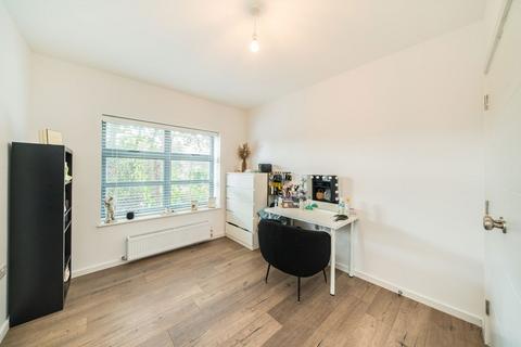 2 bedroom flat for sale, Elm Grove, London SW19