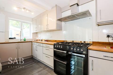 6 bedroom semi-detached house to rent, Allenby Road, Southall, UB1