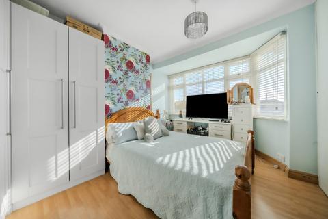15 Castleton Avenue, Bexleyheath, DA7 6QT