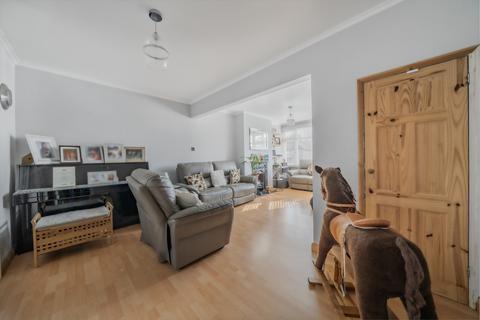 15 Castleton Avenue, Bexleyheath, DA7 6QT