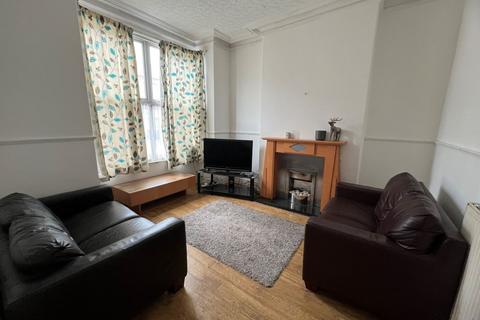 6 bedroom terraced house for sale, 12 Addison Road, Kings Heath, Birmingham, B14 7EW