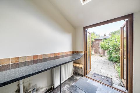 12 Green Street, Sunbury-on-thames, TW16 6RN