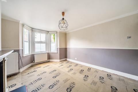 12 Green Street, Sunbury-on-thames, TW16 6RN