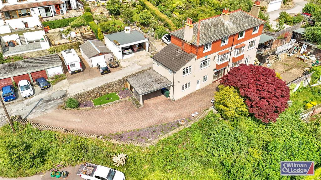 5 Bed Semi Detached property in Riddlesden