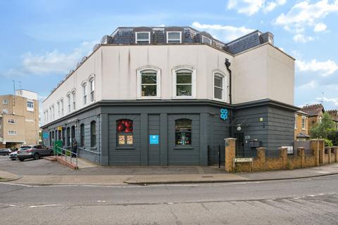 3 bedroom flat to rent, Kings Road, Kingston upon Thames, KT2