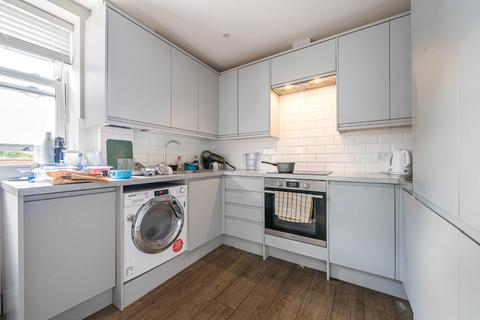 3 bedroom flat to rent, Kings Road, Kingston upon Thames, KT2