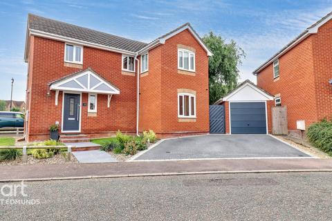 4 bedroom detached house for sale, Lyminster Close, Bury St Edmunds