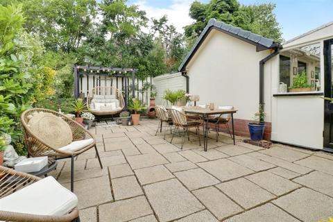 4 bedroom detached house for sale, Hassall Road, Alsager