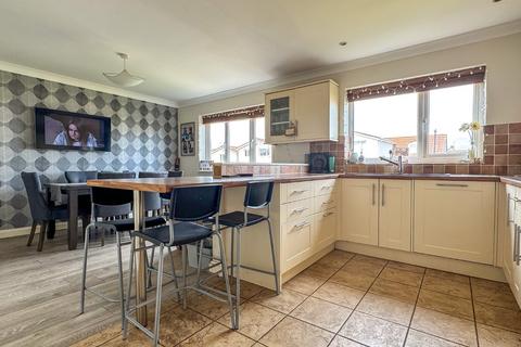 2 Manor Close, Portishead, Bristol, BS20 8NX