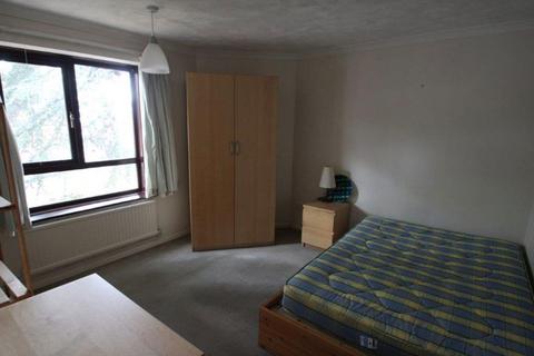 2 bedroom flat to rent, Stanley Road, Leicester