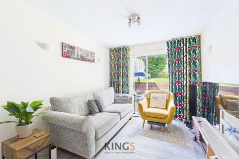 undefined, Thrush Avenue, Hatfield, AL10