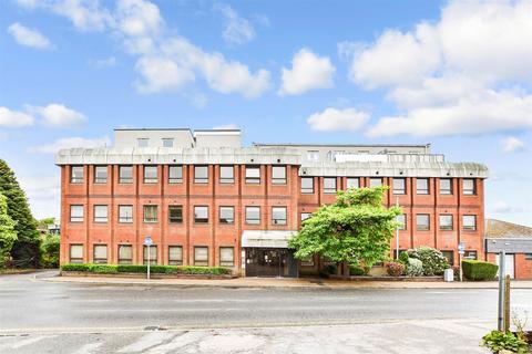 2 bedroom apartment for sale, White Lion Close, East Grinstead RH19