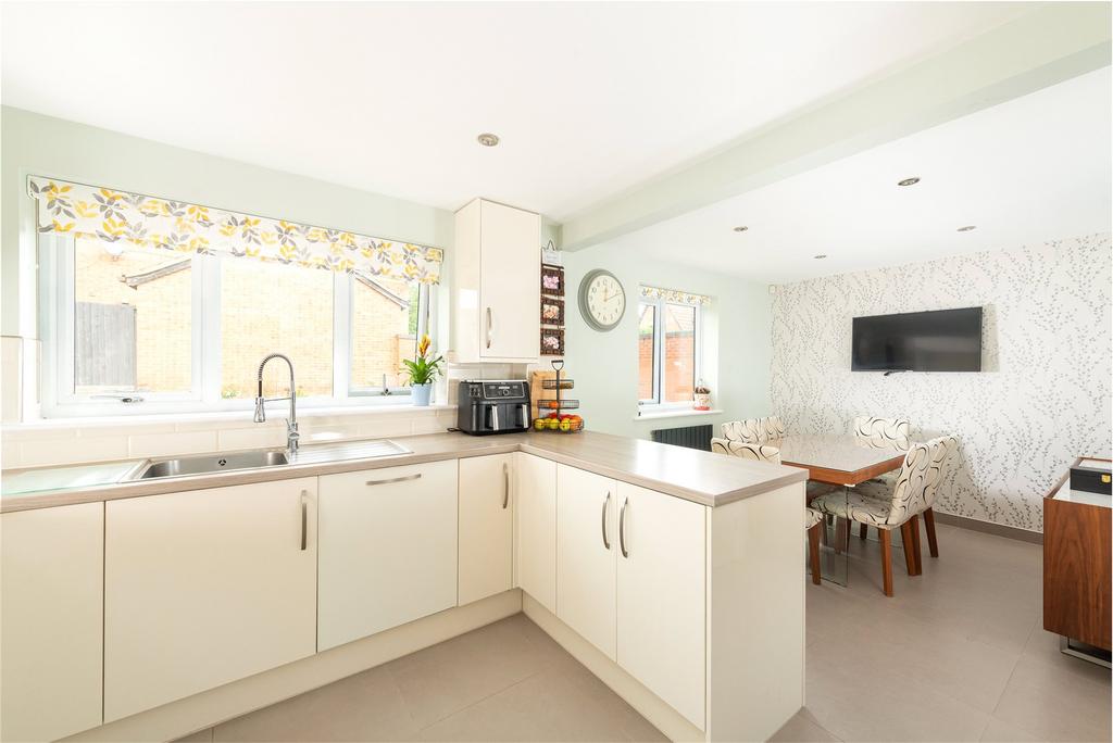 Kitchen/Dining Rm