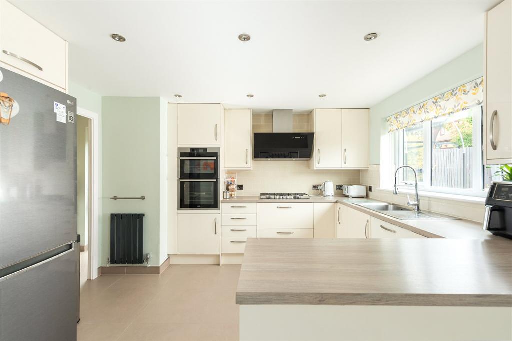 Kitchen/Dining Rm