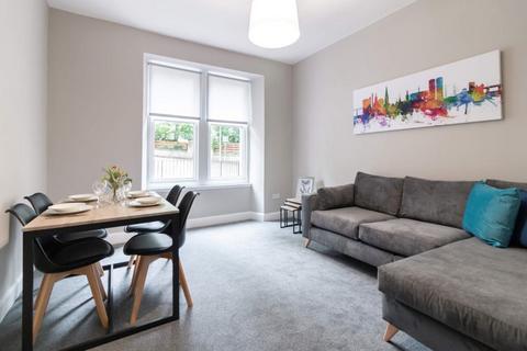 2 bedroom flat to rent, Roseangle, West End DD1