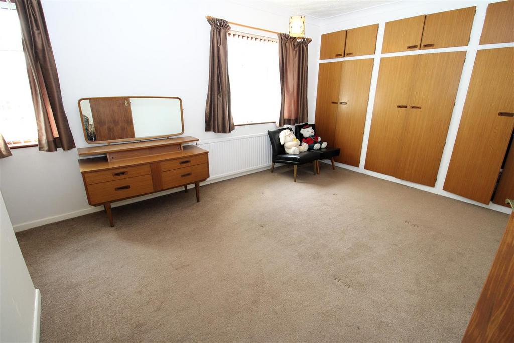 Bed 1.JPG